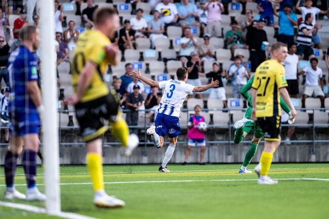 Màn so tài kịch tính HJK Helsinki vs NSI Runavik
