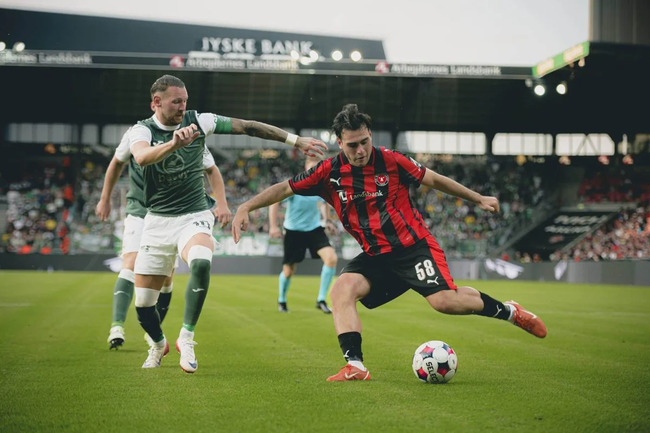 Màn đụng độ hấp dẫn Hibernian FC vs Midtjylland