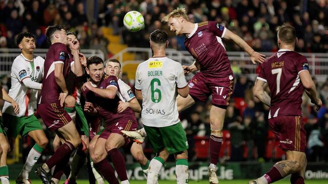 Màn đụng độ hấp dẫn Cork City vs Galway United